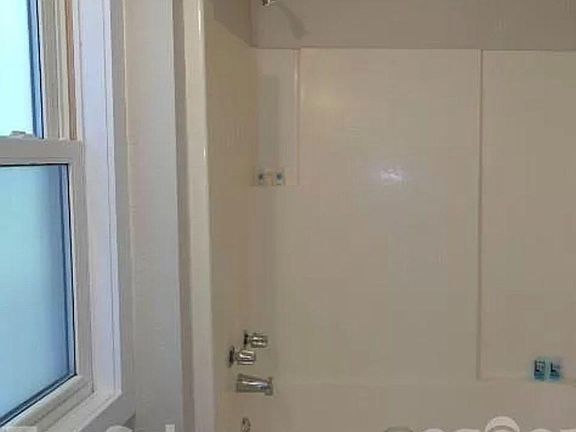 5th image of 508 S Yates St
