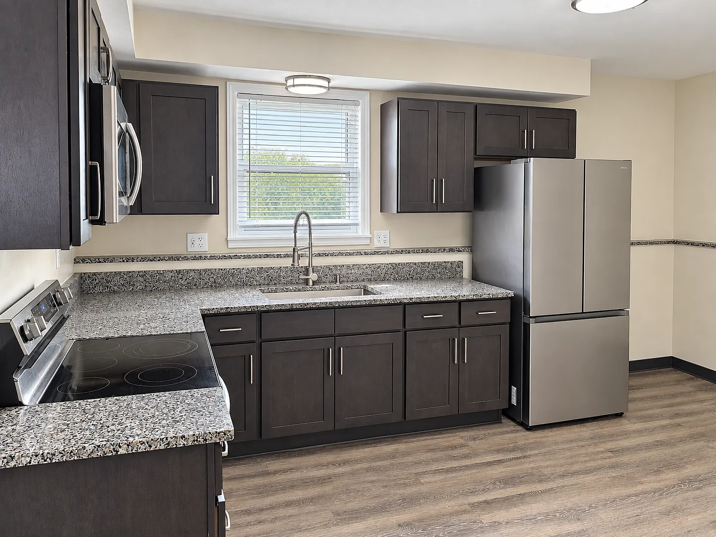 1 bed, $1,100 — Photo 4