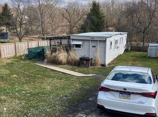 1136 Weirich Ave, Washington, PA 15301