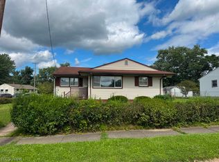 111 Eliot Ln, Youngstown, OH 44505
