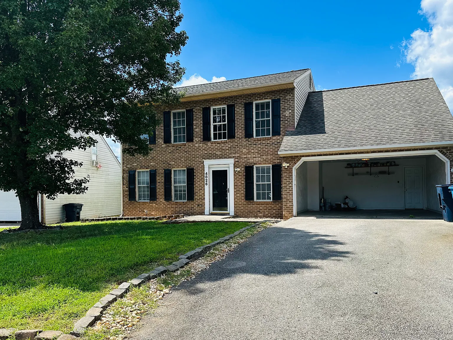 4826 Golfview Dr NE — Photo 2