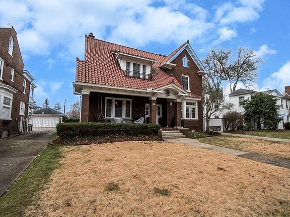2nd image of 1911 Franklin Ave