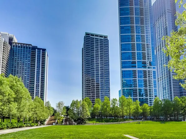 360 E Randolph St APT 2304, Chicago, IL 60601