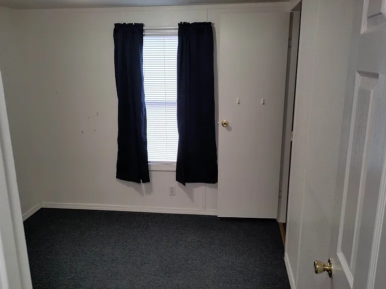 1308 El Camino Real St — Photo 8