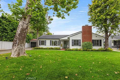 2450 Bonnie Brae Photo 1