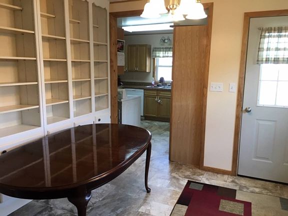 3rd image of 812 5th Ave N