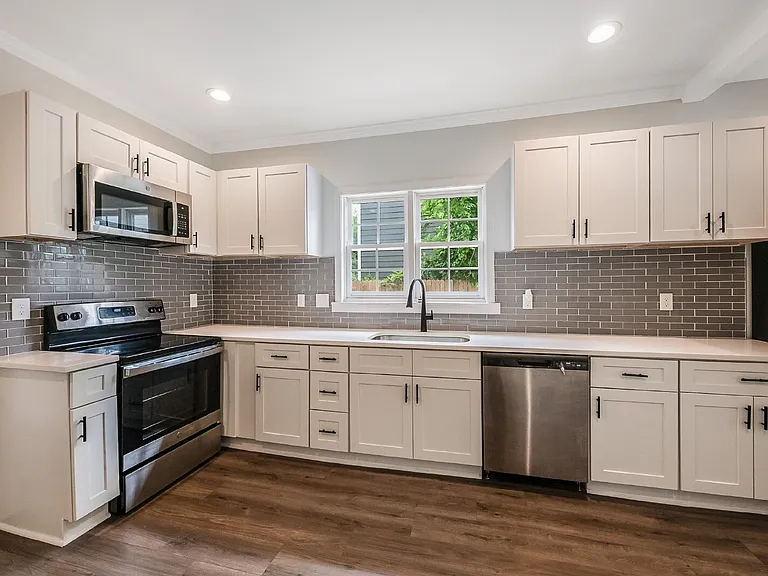 114 N Guthrie Ave — Photo 9