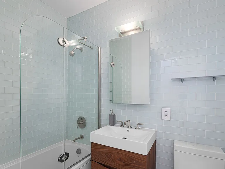 206 E 95th St #PENTHOUSE — Photo 10