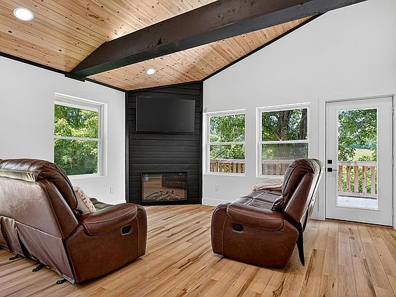 2nd image of 99 Judkins Ln