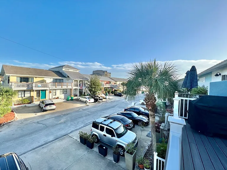 1 Gulf Breeze Ct — Photo 33
