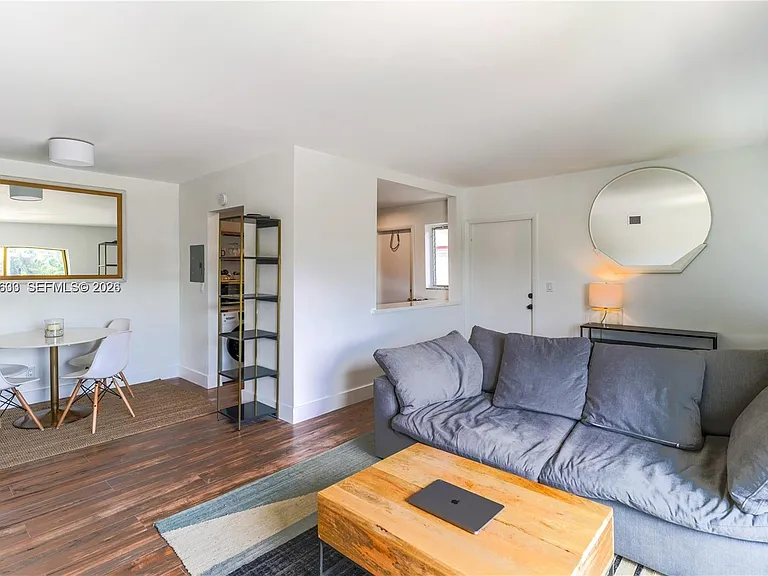 1234 Euclid Ave #7 — Photo 10