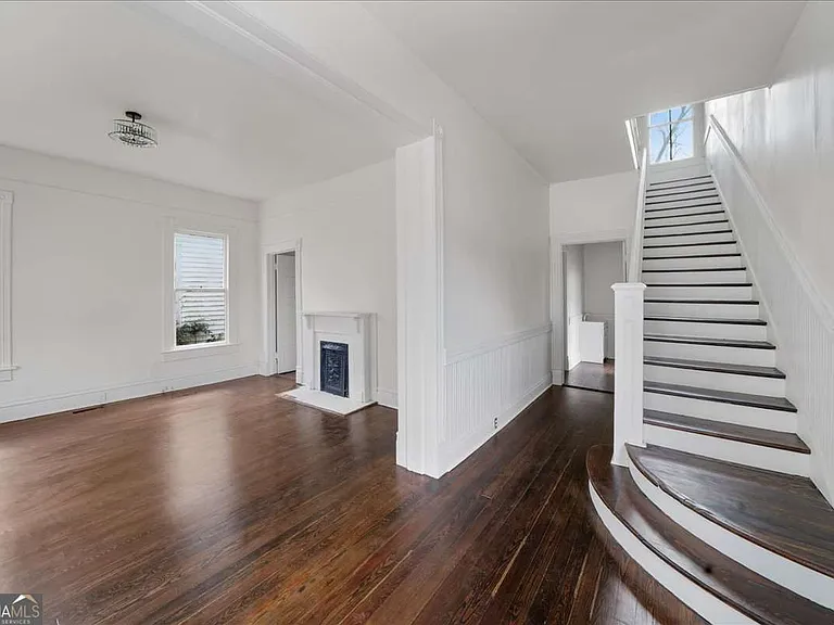 170 Rogers Ave — Photo 4