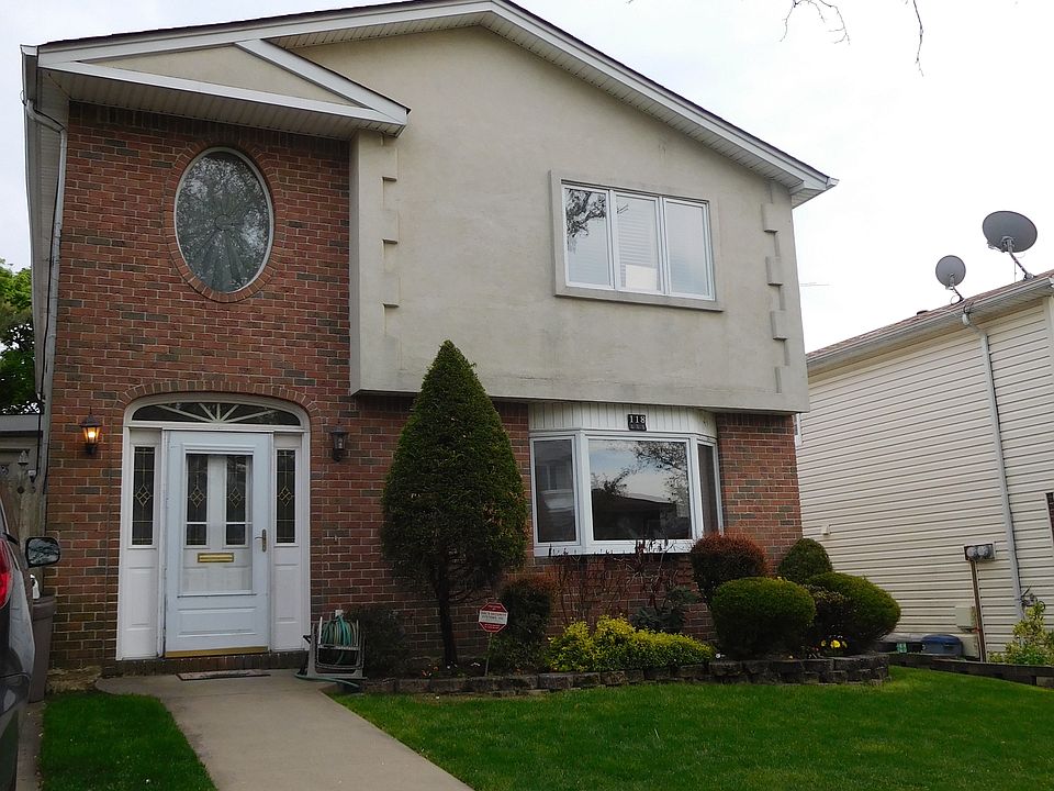 1st image of 118 Oakville St