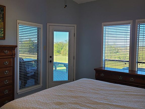 4th image of 144 Summer Place Cir