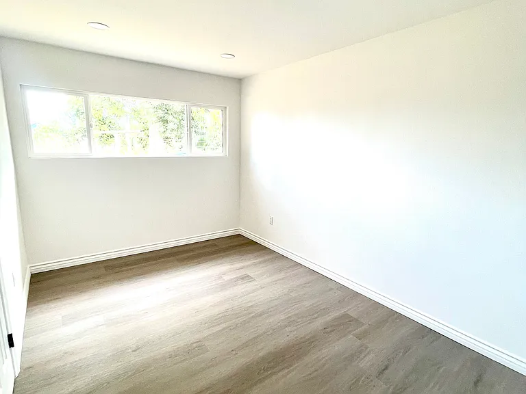1154 Gould St #B — Photo 6