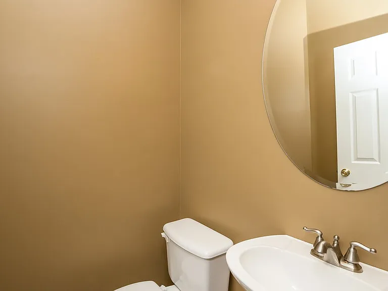 6739 Island Pointe Dr — Photo 16