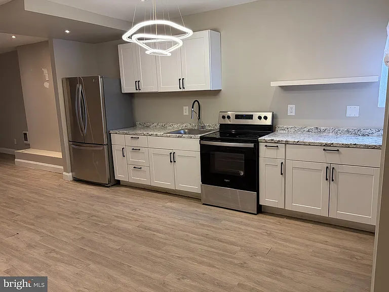 141 S 57th St #1 — Photo 3