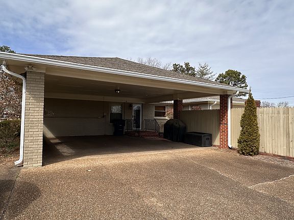 5th image of 100 River Dr