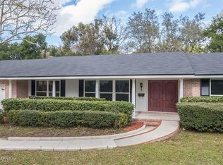 8229 Parkridge Cir N, Jacksonville, FL 32211