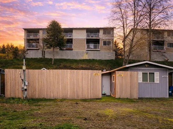 2433 NE 29th St, Lincoln City, OR 97367