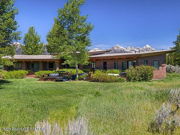 4th image of 130 Stinnett Dr