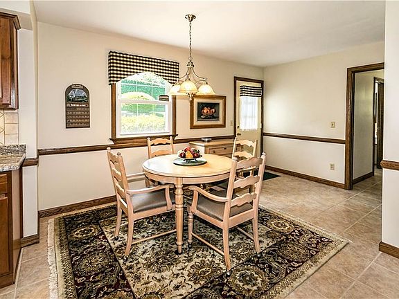 5th image of 1167 Saint Ann Dr