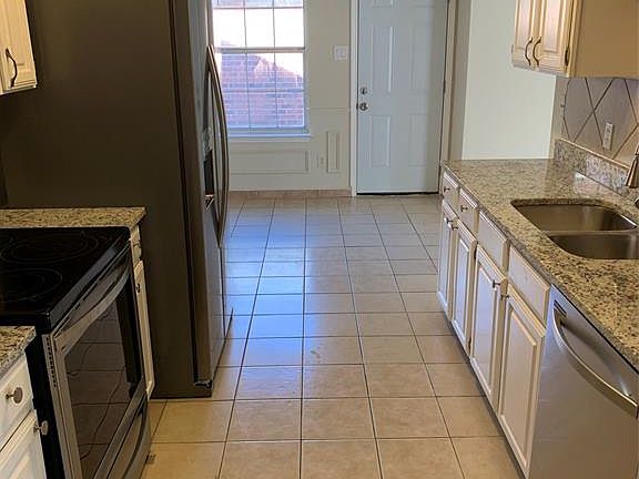 3rd image of 4711 Abbott Ave