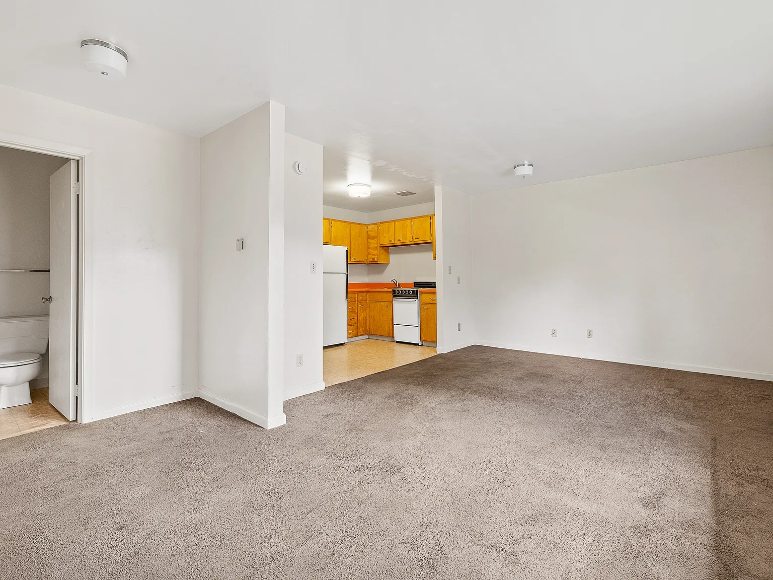 Valley Hi Apartments — Photo 4