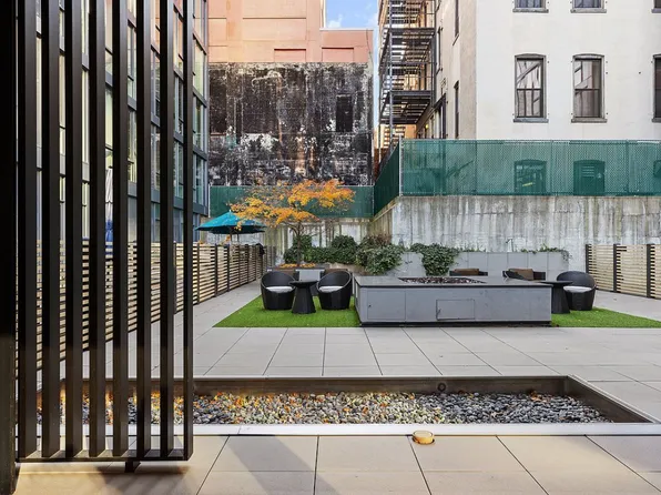 540 West 49th Street image 9 of 9