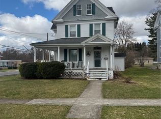 39 Center St, Waterloo, NY 13165