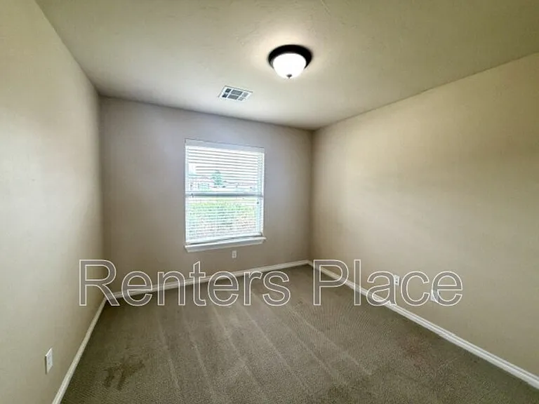 12620 Williamsport Ave — Photo 9