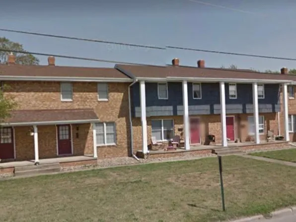 323 Hall Ave, Hubbard, OH 44425