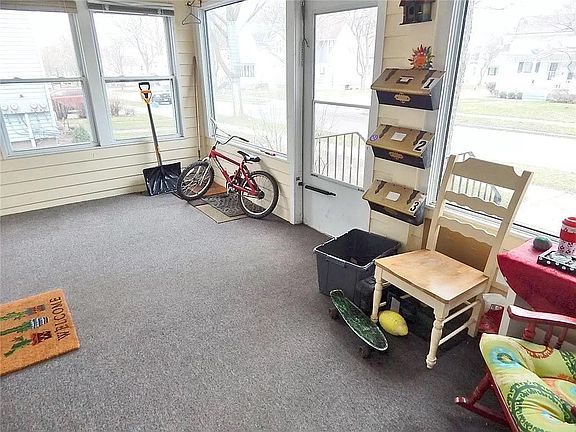 3rd image of 54 East Ave #1