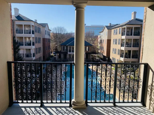307 Seven Springs Way APT 304, Brentwood, TN 37027