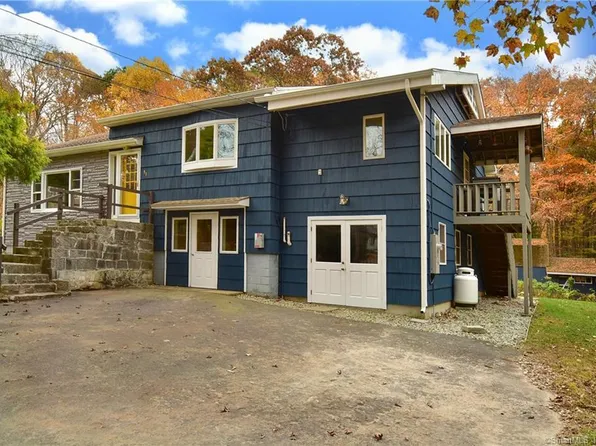 31 Staeth Road, East Hampton, CT 06424