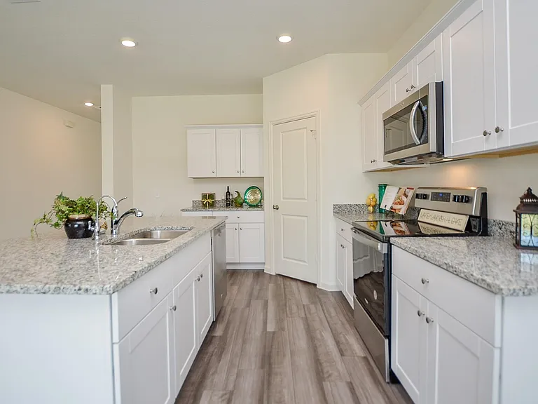 1025 Long Bay Ct — Photo 14
