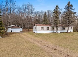 W10694 N Ostrenga Ln, Crivitz, WI 54114