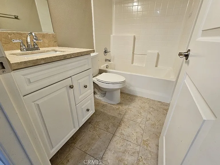 44011 Rivo Ct — Photo 17
