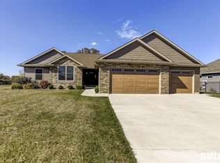 805 Pheasant Run, Sherman, IL 62684