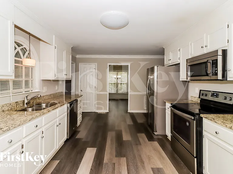 687 Crab Tree Ct SW — Photo 7