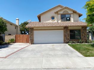 2317 Golden Ln, Lancaster, CA 93536