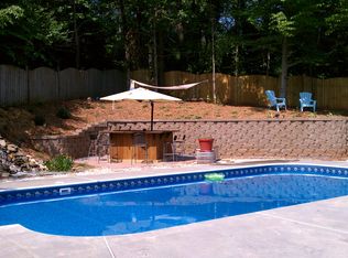 207 Whitestone Dr, Canton, GA 30115