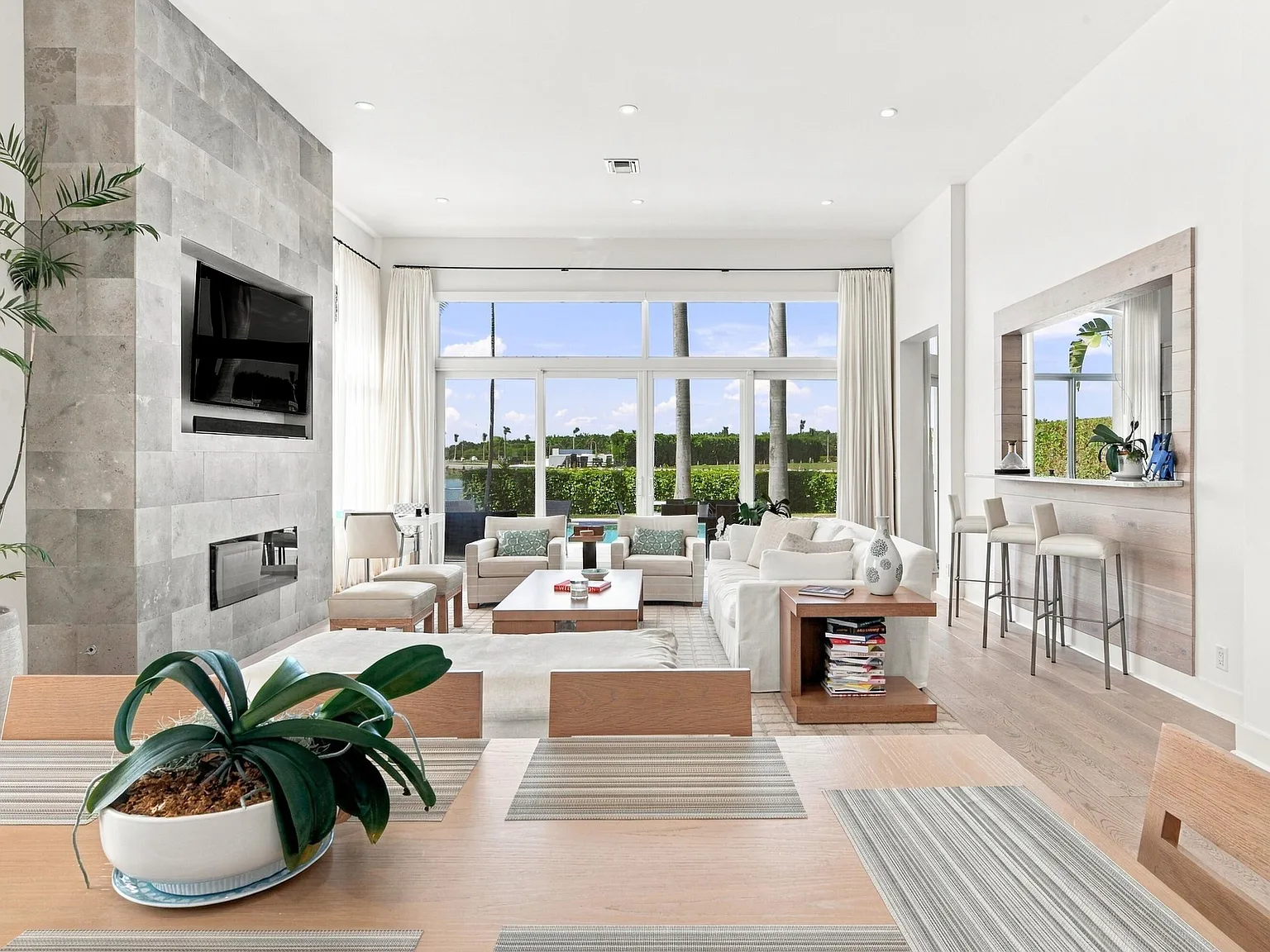 5 bed, 4.0 bath, 3394 sqft, $50,000 — Photo 1
