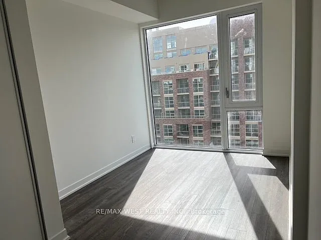 1808 Saint Clair Ave W #910 — Photo 10