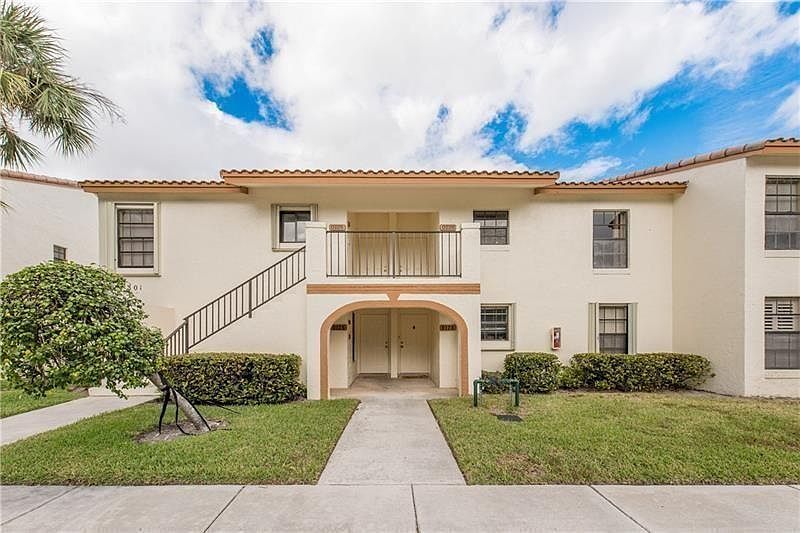 1st image of 301 Olivewood Pl #125