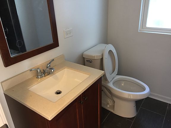 4th image of 3604 W Diversey Ave #2