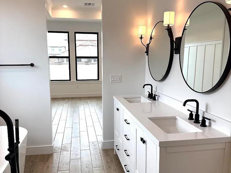 1131 E Yellowstone Pl — Photo 13