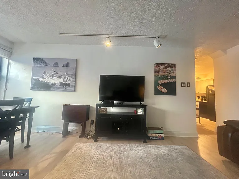101 S Raleigh Ave — Photo 14