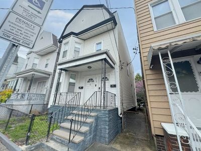 313 Pearsall Ave, Jersey City, NJ, 07305