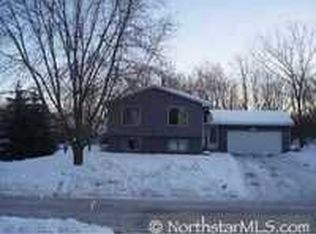 11201 Red Fox Dr N, Maple Grove, MN 55369